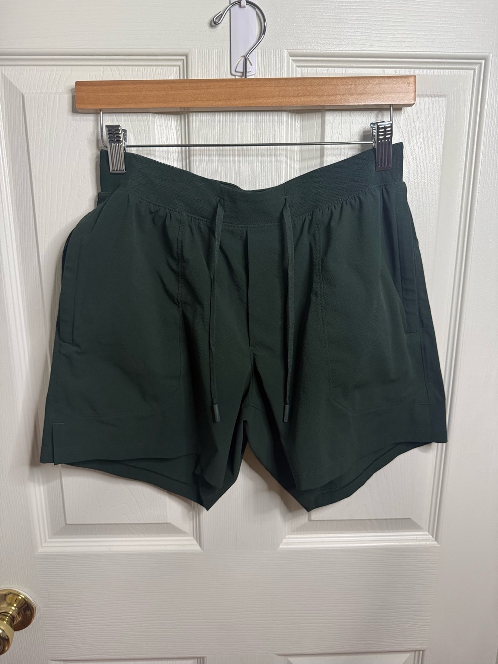 LULULEMON men’s shorts